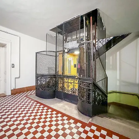 公寓 Luxury On Andrassy Avenue - A7 *