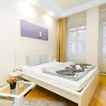 아파트 Luxury On Andrassy Avenue - A7