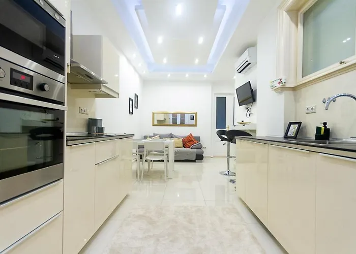 Luxury On Andrassy Avenue - A7
