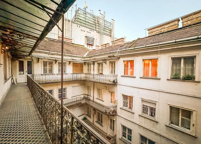 Luxury On Andrassy Avenue - A7 Apartament